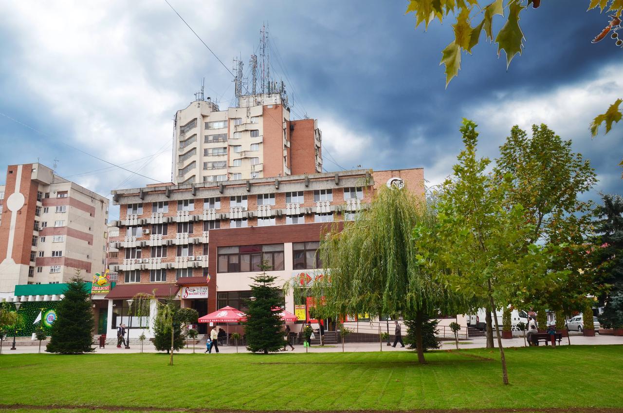 Hotel Gorj Târgu Jiu Zewnętrze zdjęcie