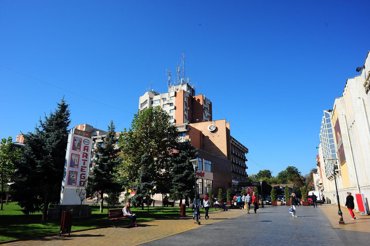 Hotel Gorj Târgu Jiu Zewnętrze zdjęcie